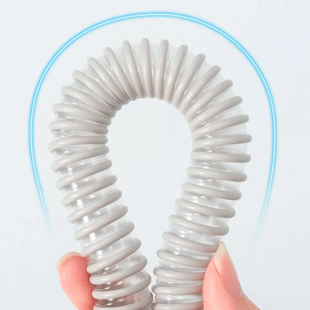Detalle de la flexibilidad y el refuerzo anti-pliegues del tubo BIQU Eco Turbo Fan Pipe