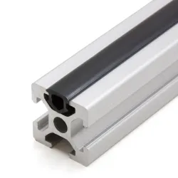 Tira cubrerranuras de PVC negro para perfiles serie 20, ranura 6 mm — 1 m