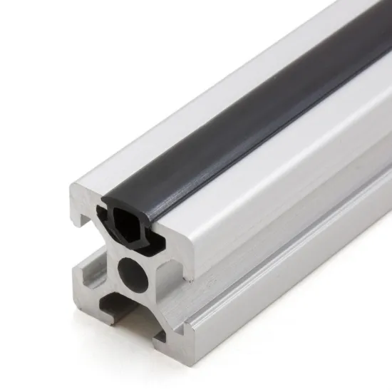 Tira cubrerranuras de PVC negro para perfiles serie 20, ranura 6 mm — 1 m