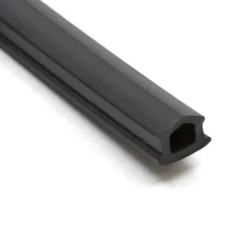 Tira cubrerranuras de PVC negro para perfiles serie 30/40, ranura 8 mm — 1 m