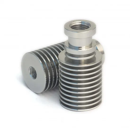 Disipador V6 para extrusión Bowden con rosca M7 y guía para tubo PTFE